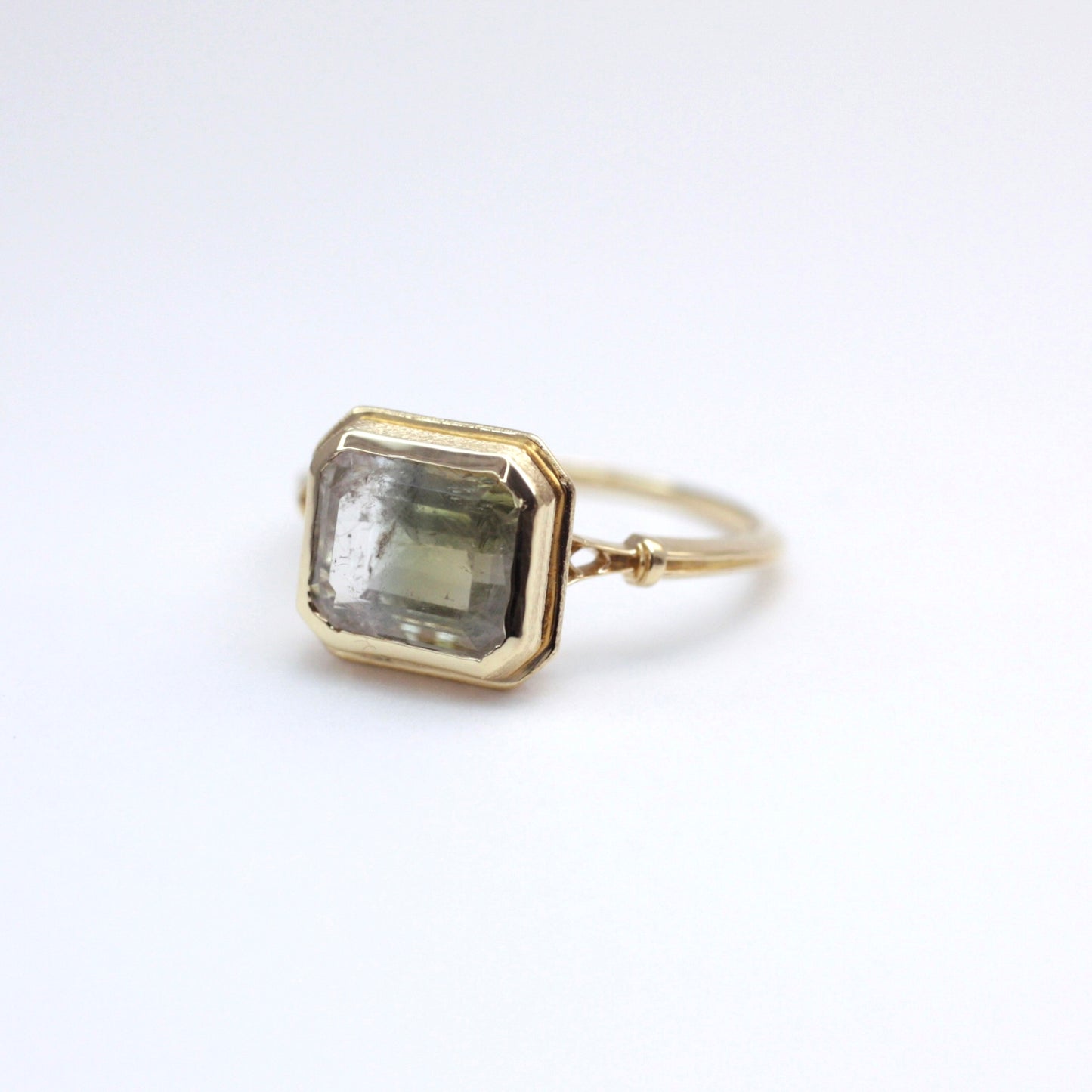 2093 Bicolor Quartz K18