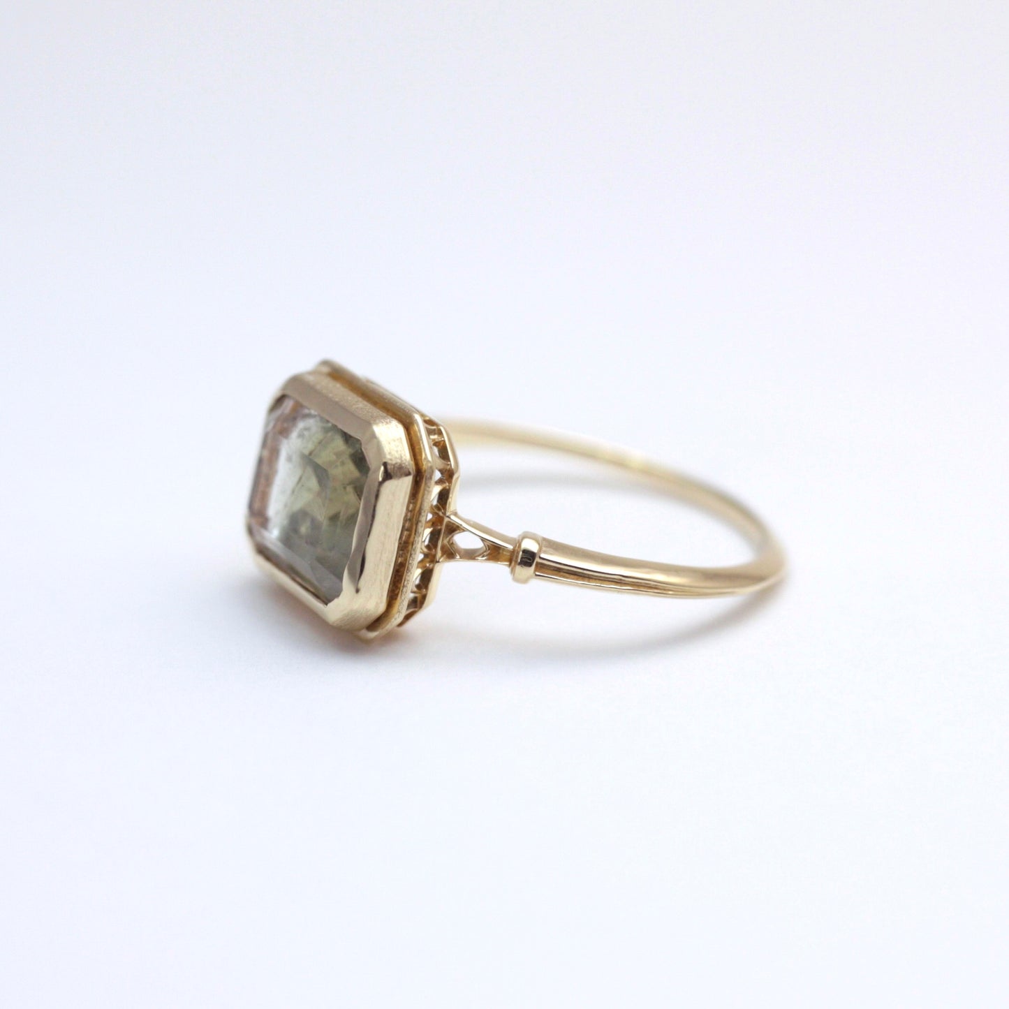 2093 Bicolor Quartz K18