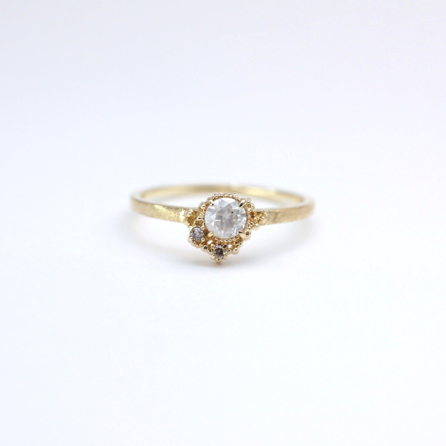 1753 Silky White Diamond K18