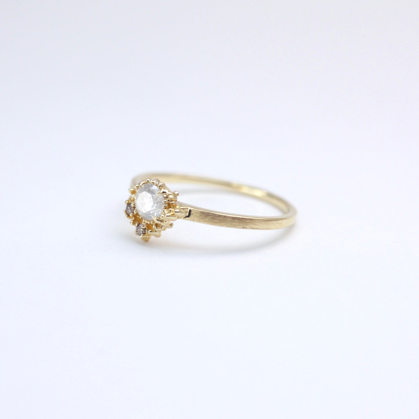 1753 Silky White Diamond K18