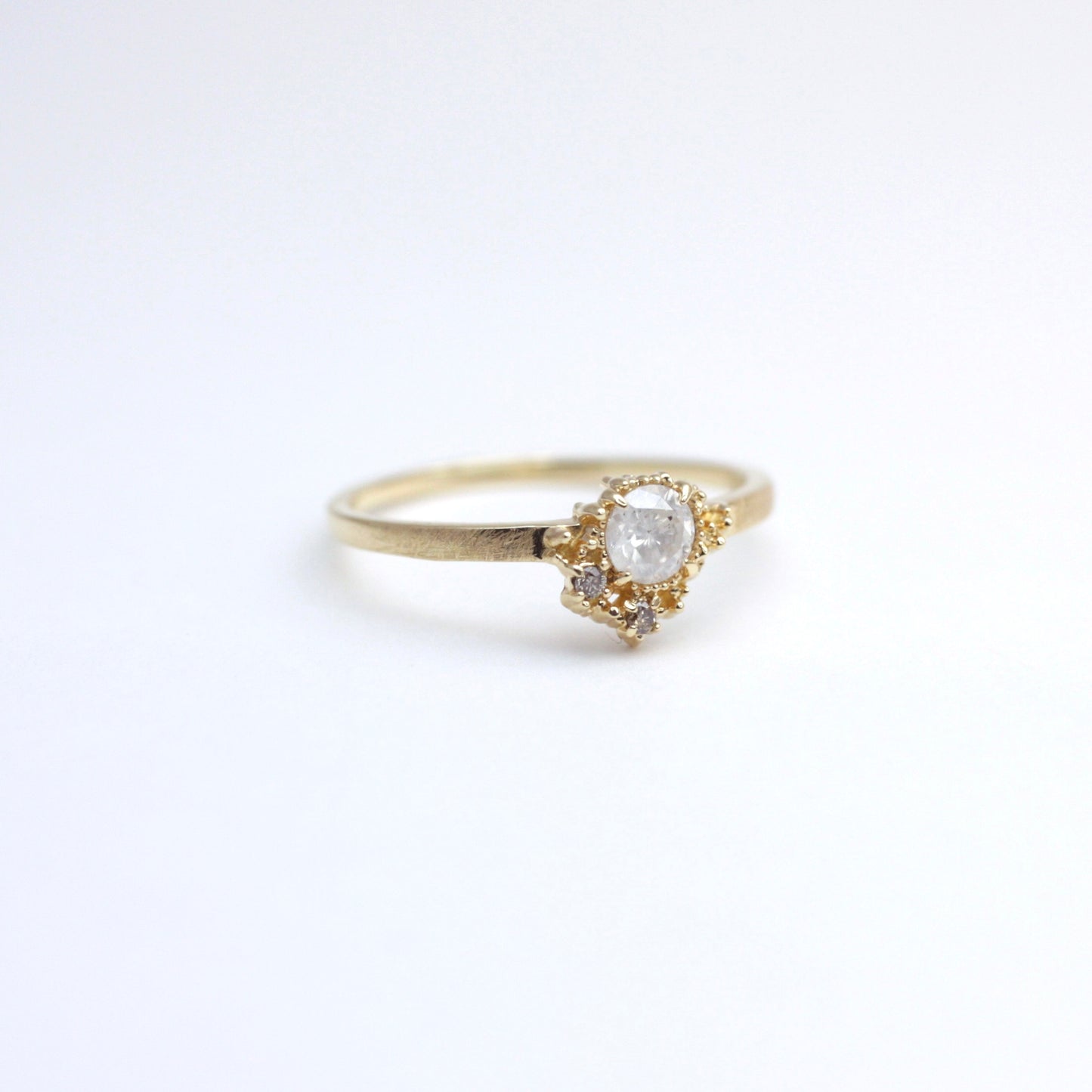 1753 Silky White Diamond K18