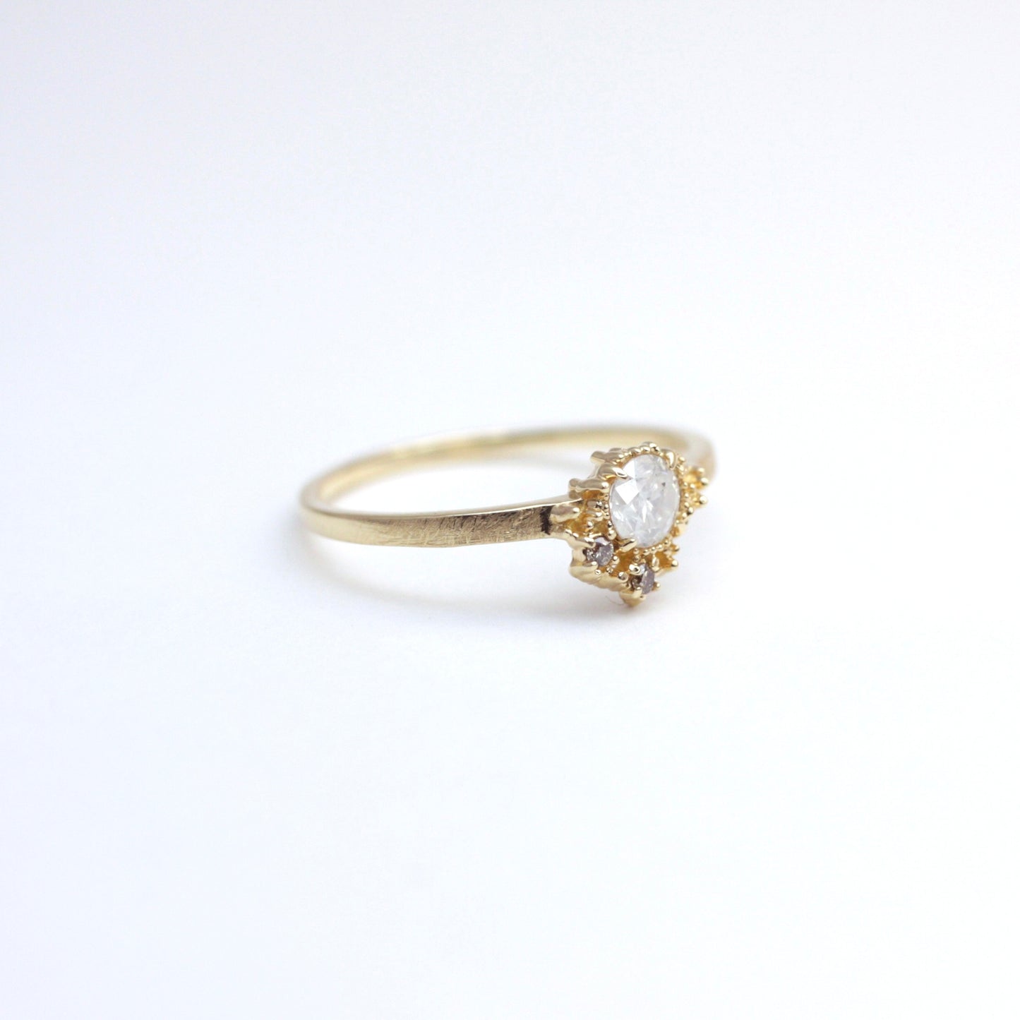 1753 Silky White Diamond K18