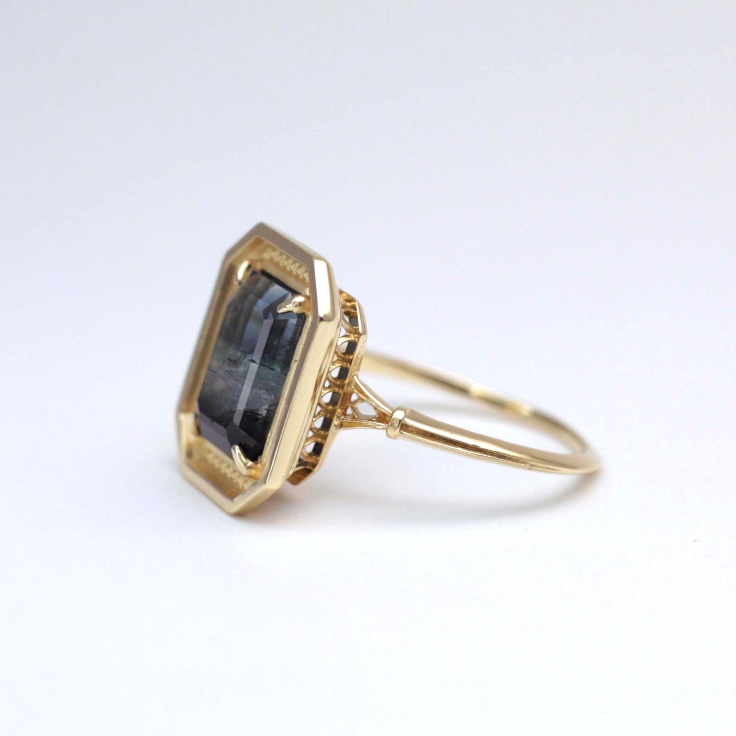 2119 Tricolor Blue Tourmaline K18