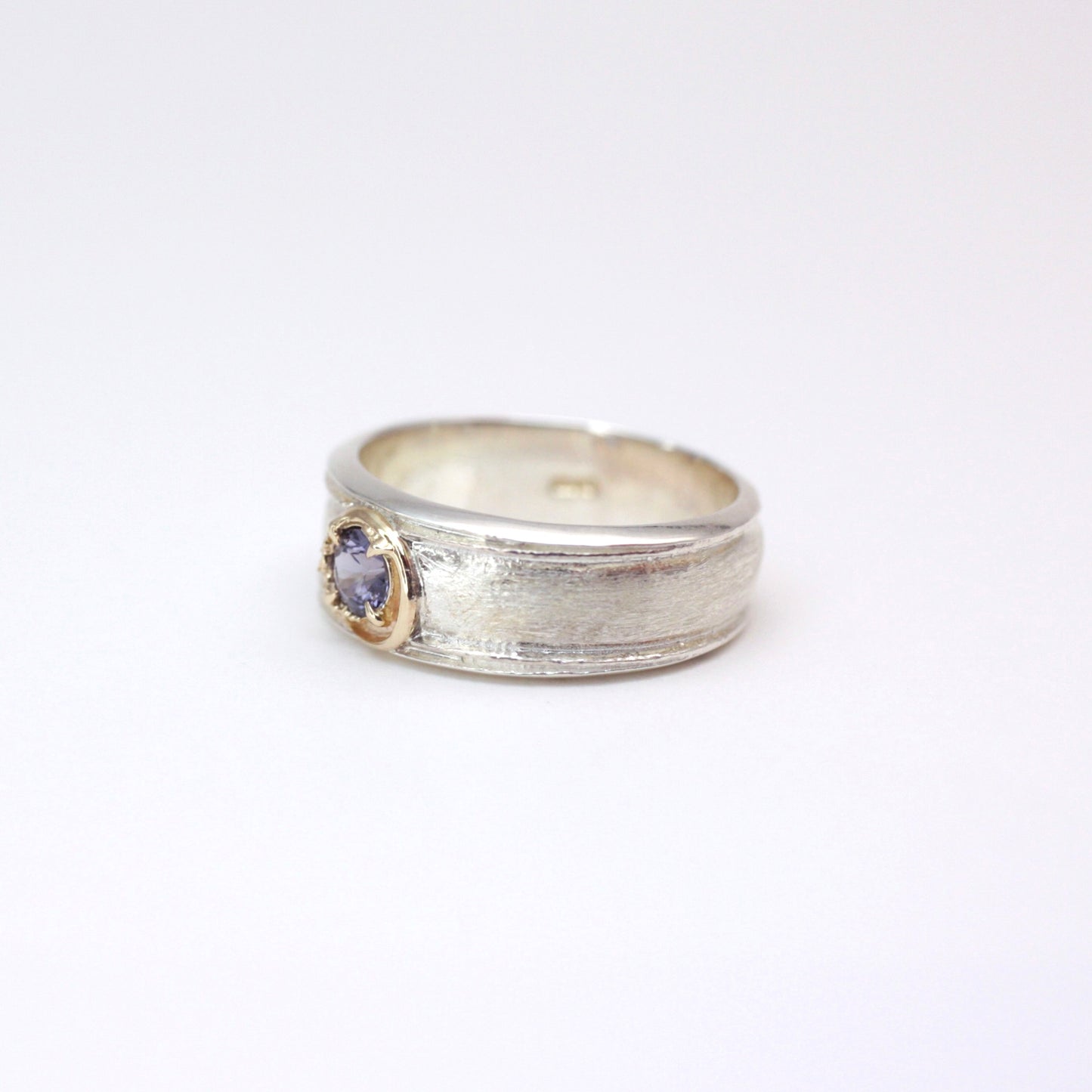 2223 Spinel