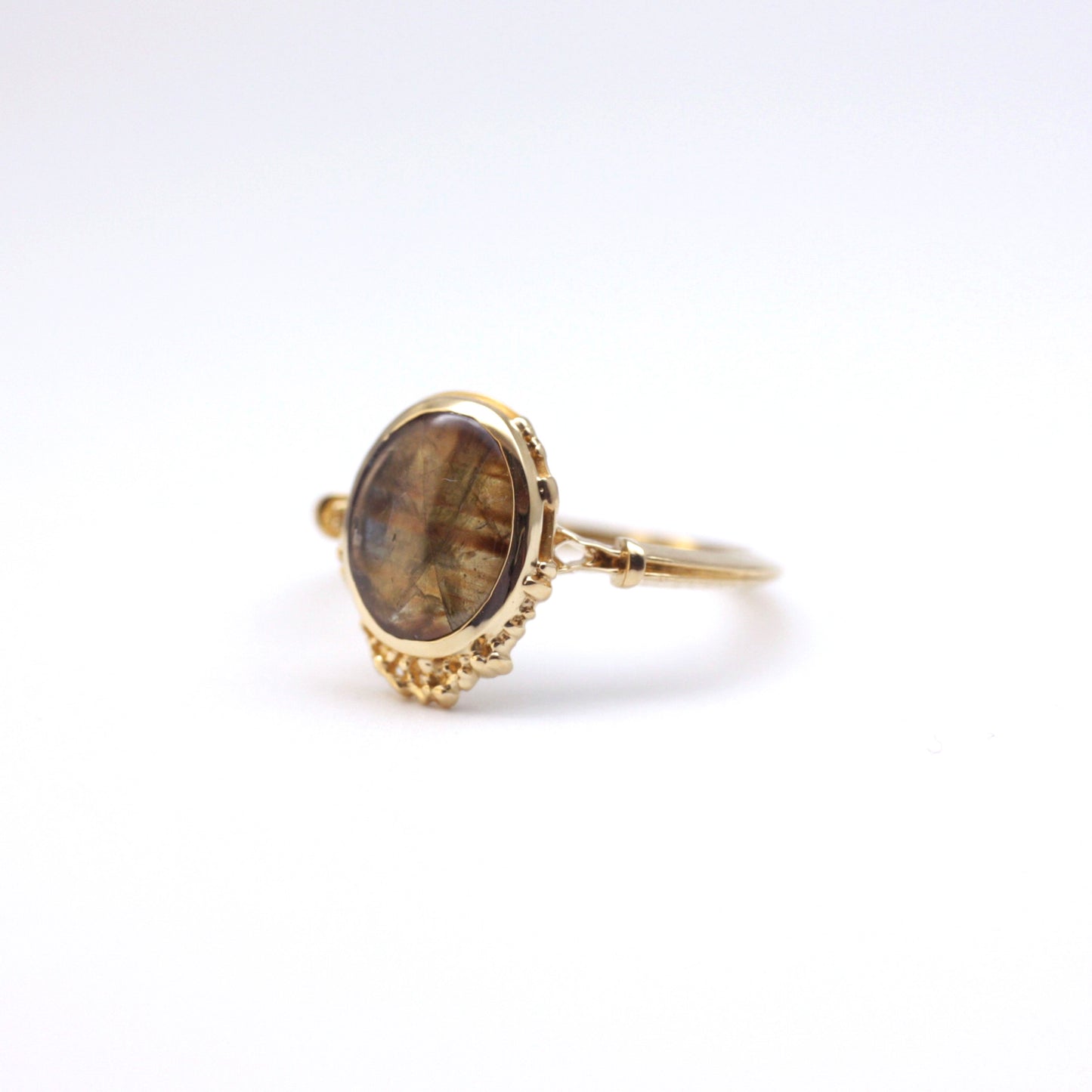 2063 Gold Sheen Sapphire K18