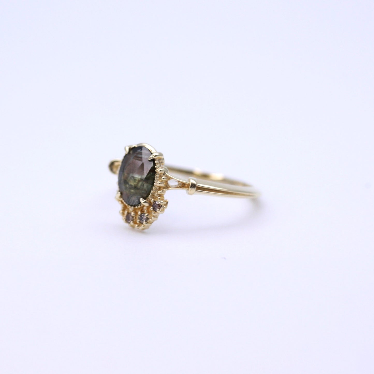 1856 Gold Sheen Sapphire K18