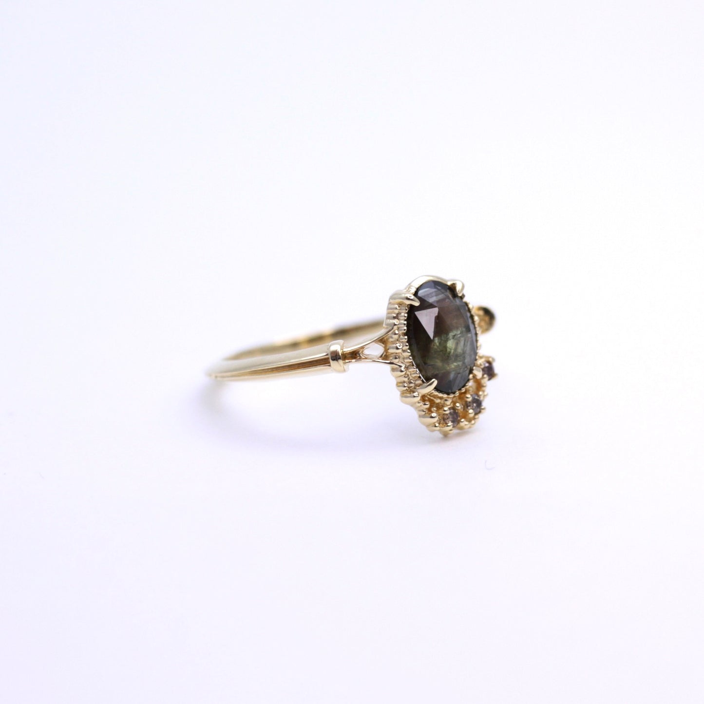 1856 Gold Sheen Sapphire K18