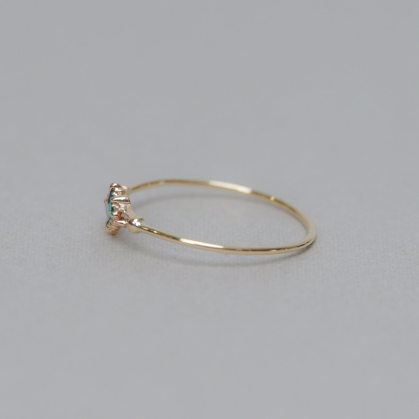 044 Mint blue Tourmaline “THIN LINE”