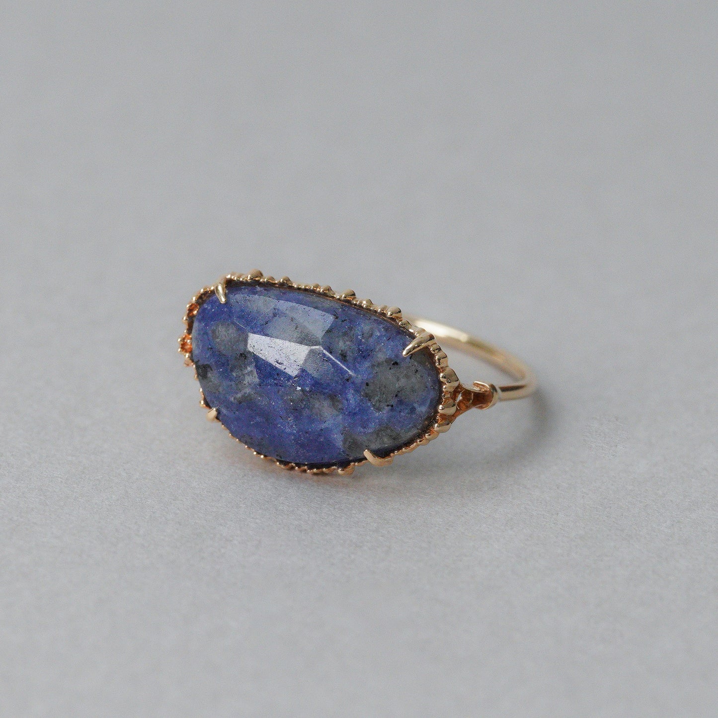 1514 Dumortierite in Quartz / Ring