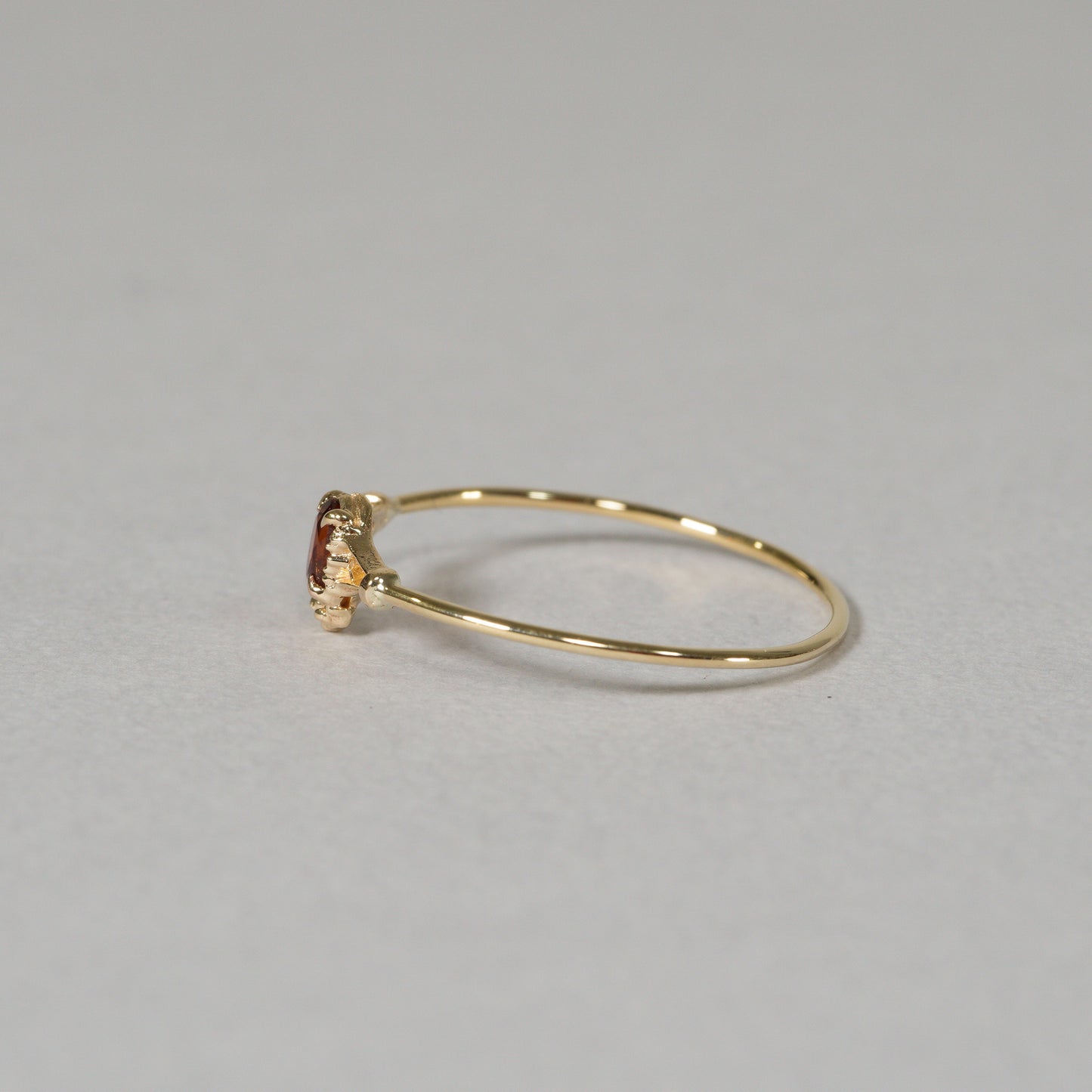 023 Garnet Ring “THIN LINE”