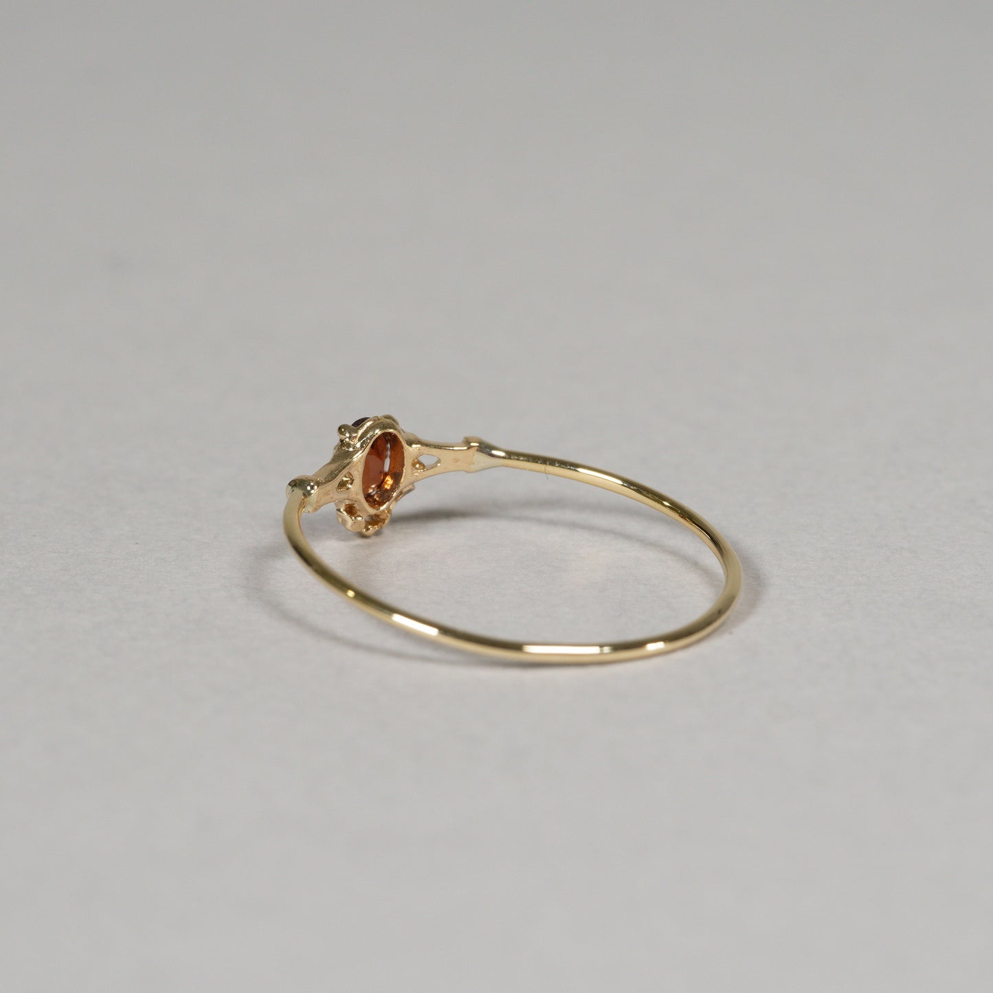 023 Garnet Ring “THIN LINE”