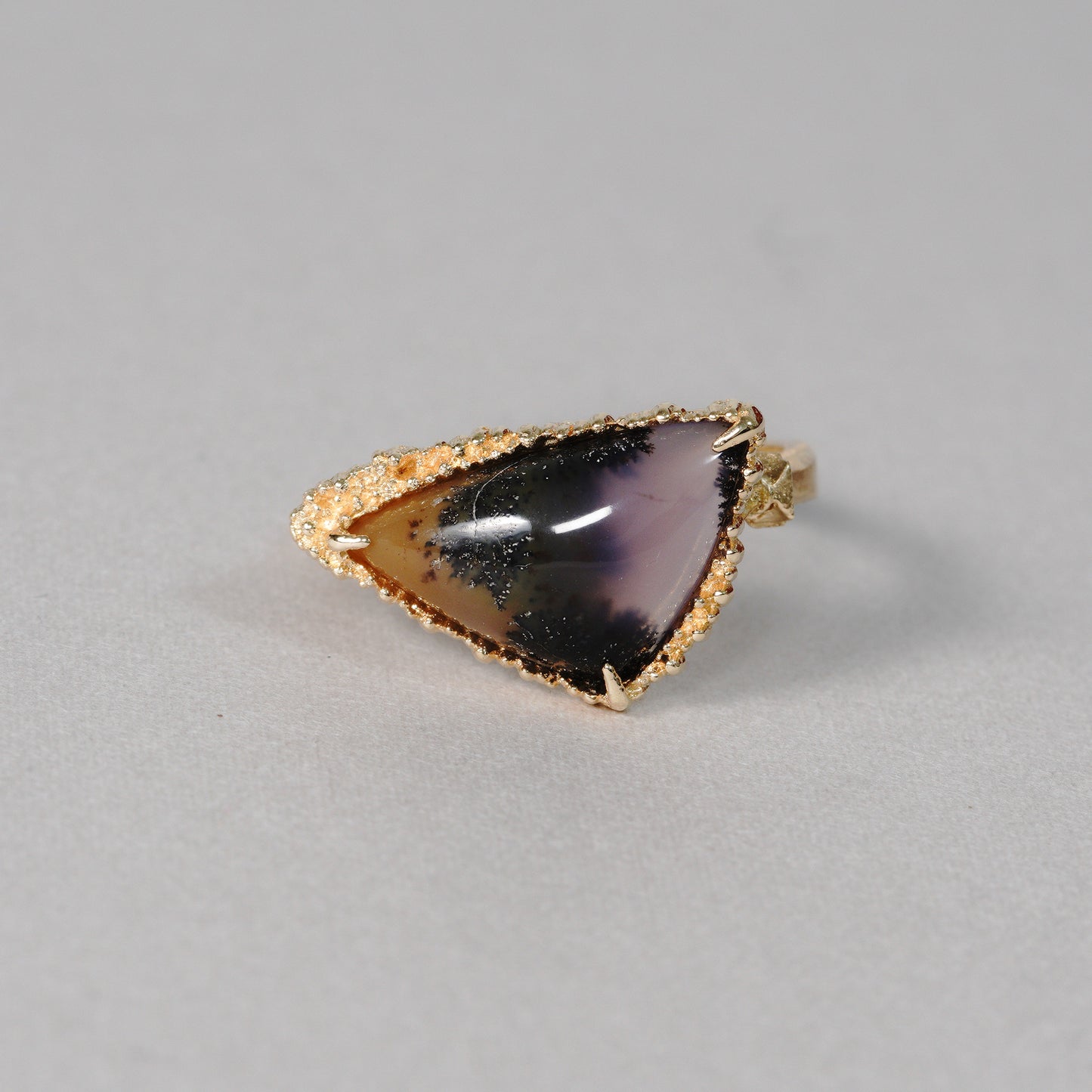 1016 Dendric Amesyst Ring