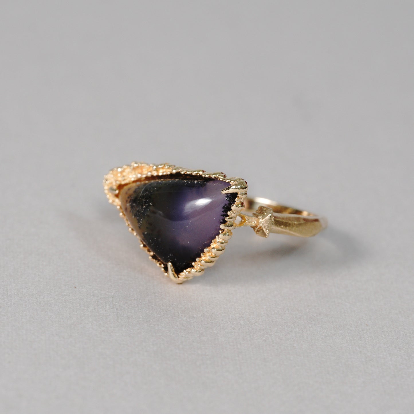 1016 Dendric Amesyst Ring