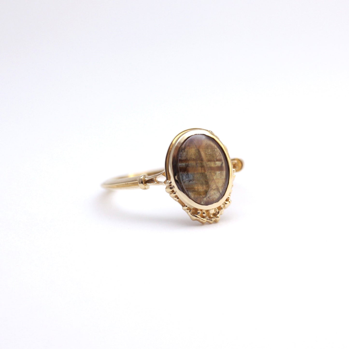 2063 Gold Sheen Sapphire K18