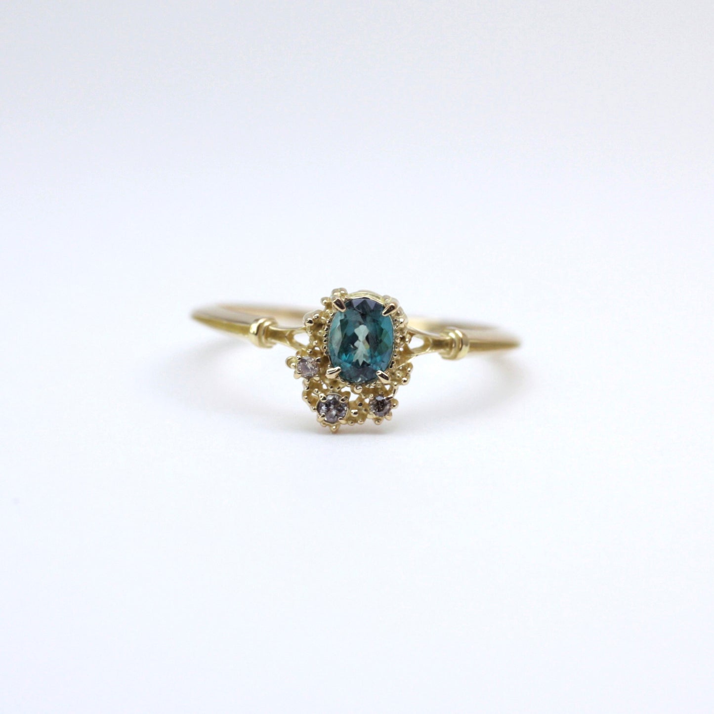 2360 Grandidierite / Diamond K18