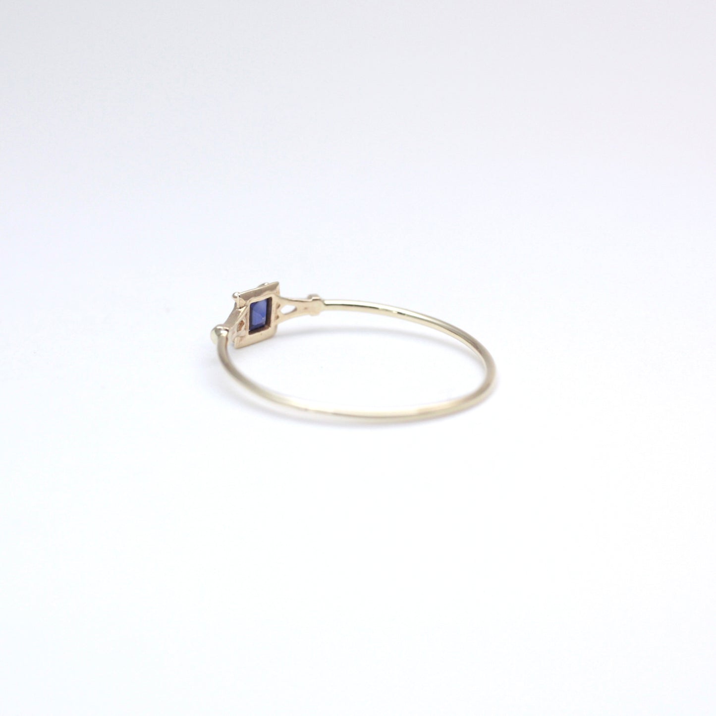 032 Bague Saphir Bleu « THIN LINE »