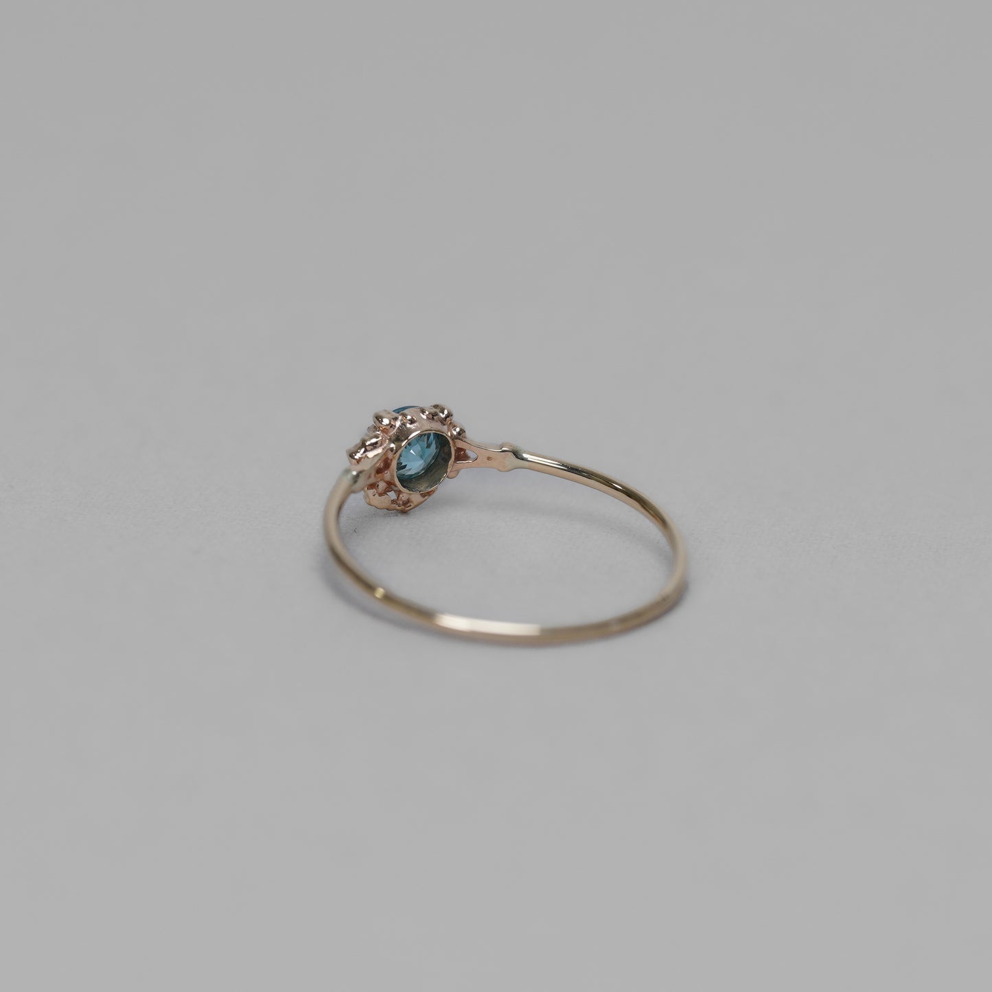1699  Blue Zircon  / Ring