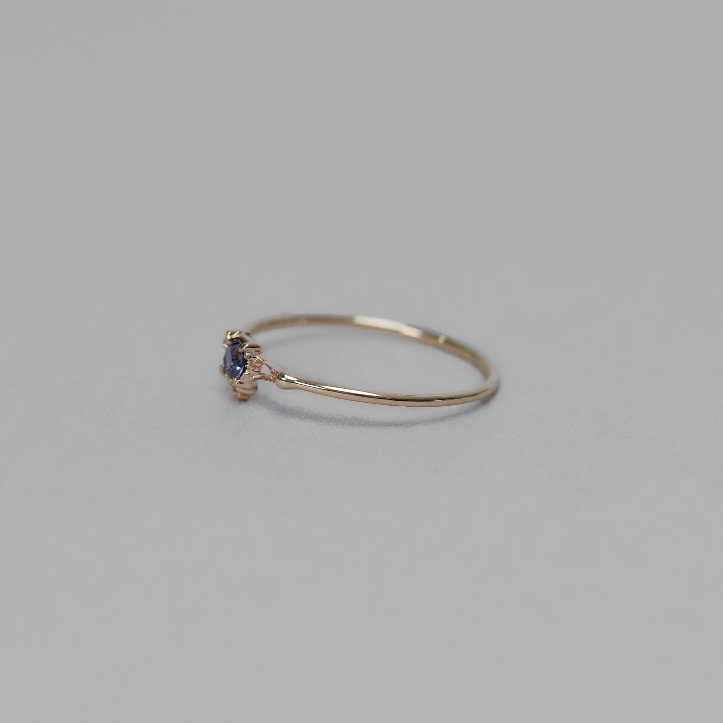 1698  Color Change Garnet  / Ring