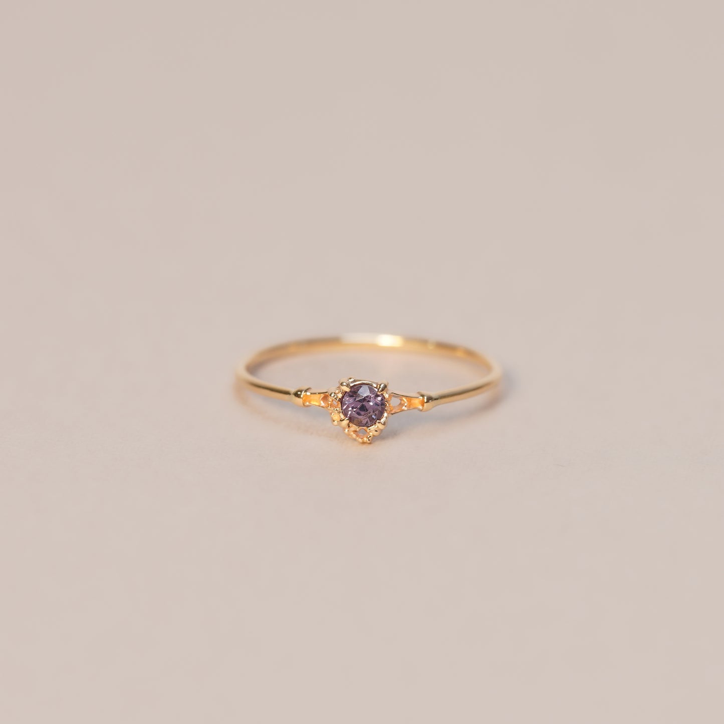 1698  Color Change Garnet  / Ring