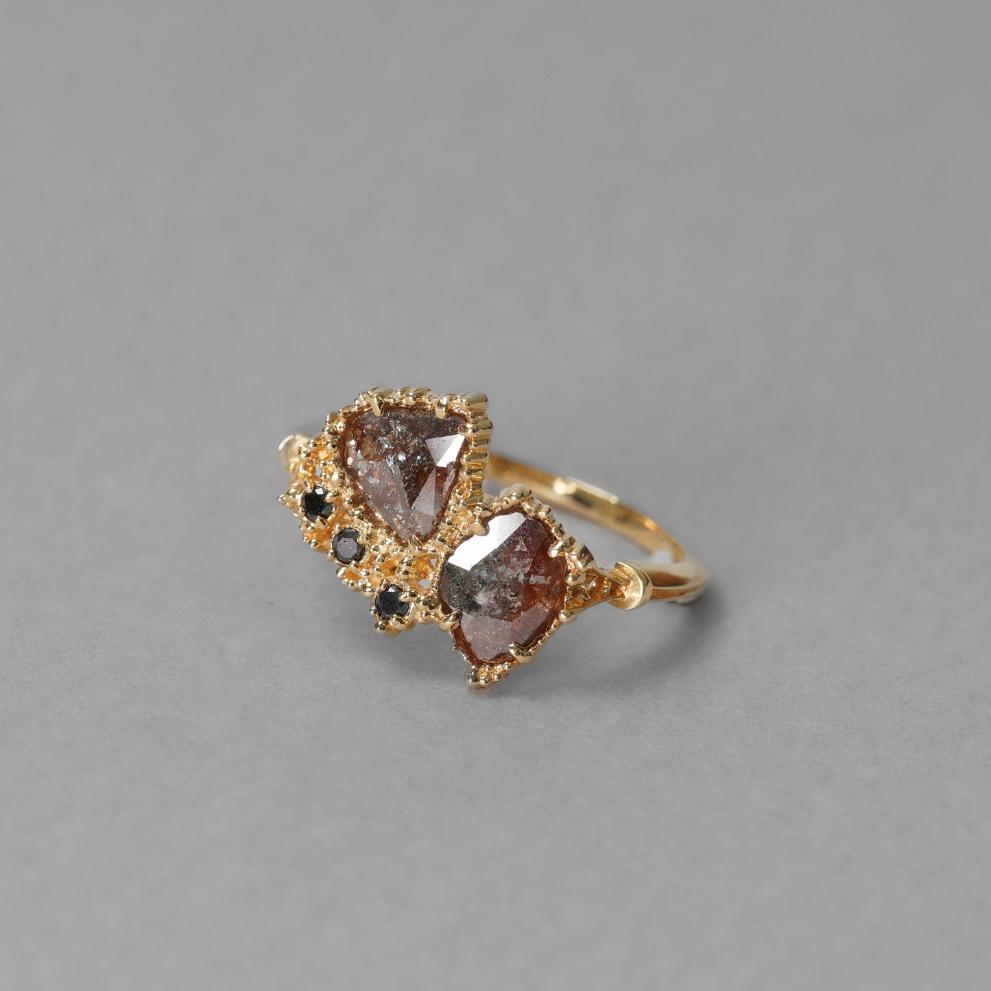 1541  Flat Diamond  / Ring