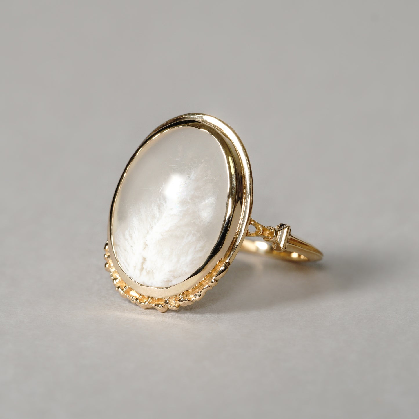 1347 White Plume Agate Ring