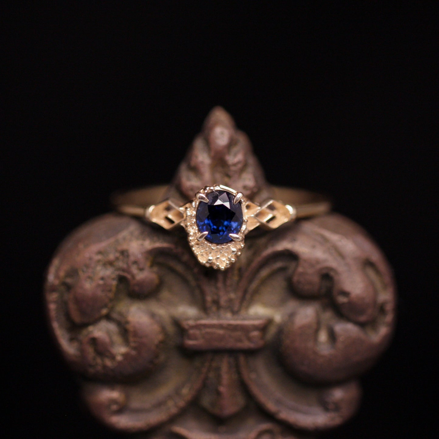 676 Blue Sapphire Ring