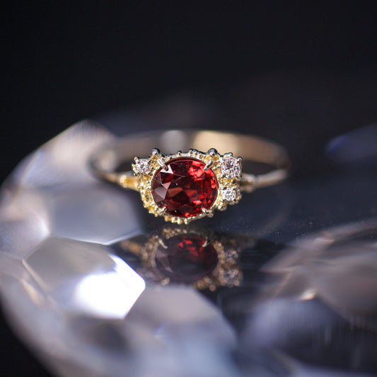 152 Red spinel / Diamond Ring