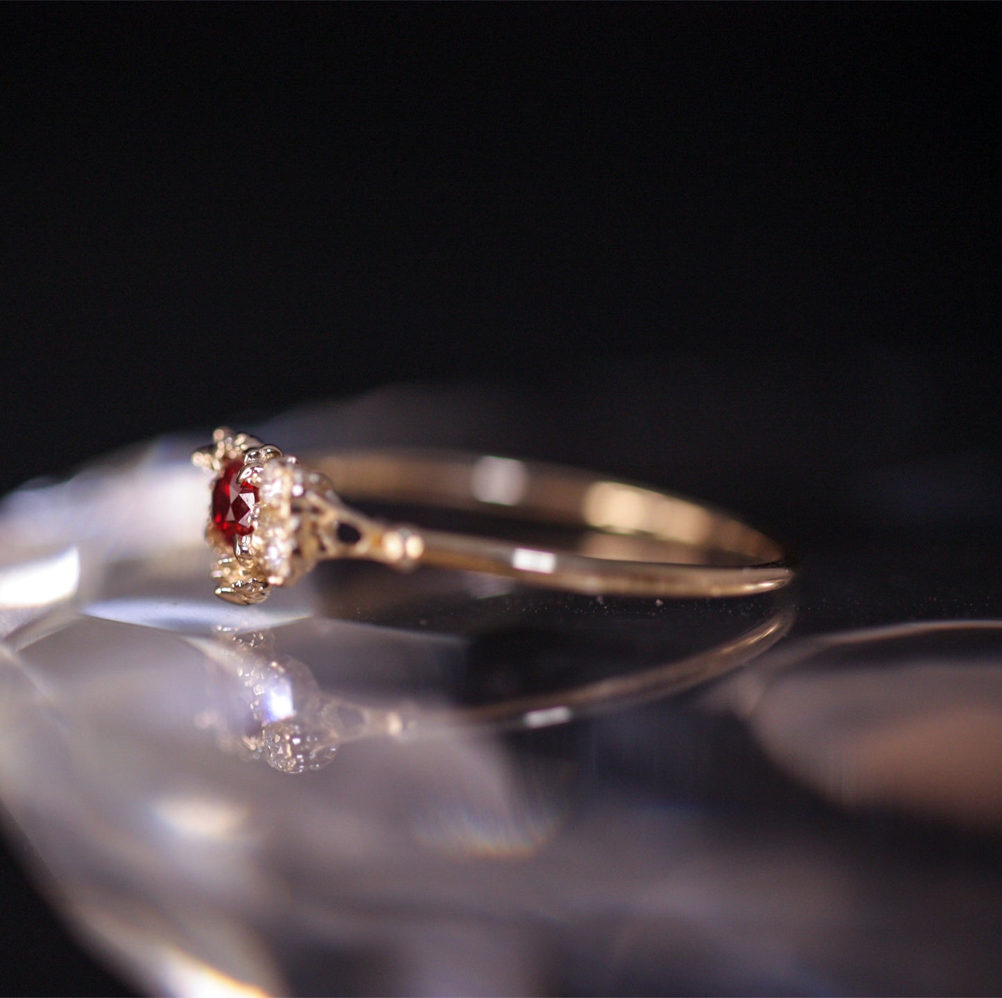 632 Red spinel / Diamond Ring