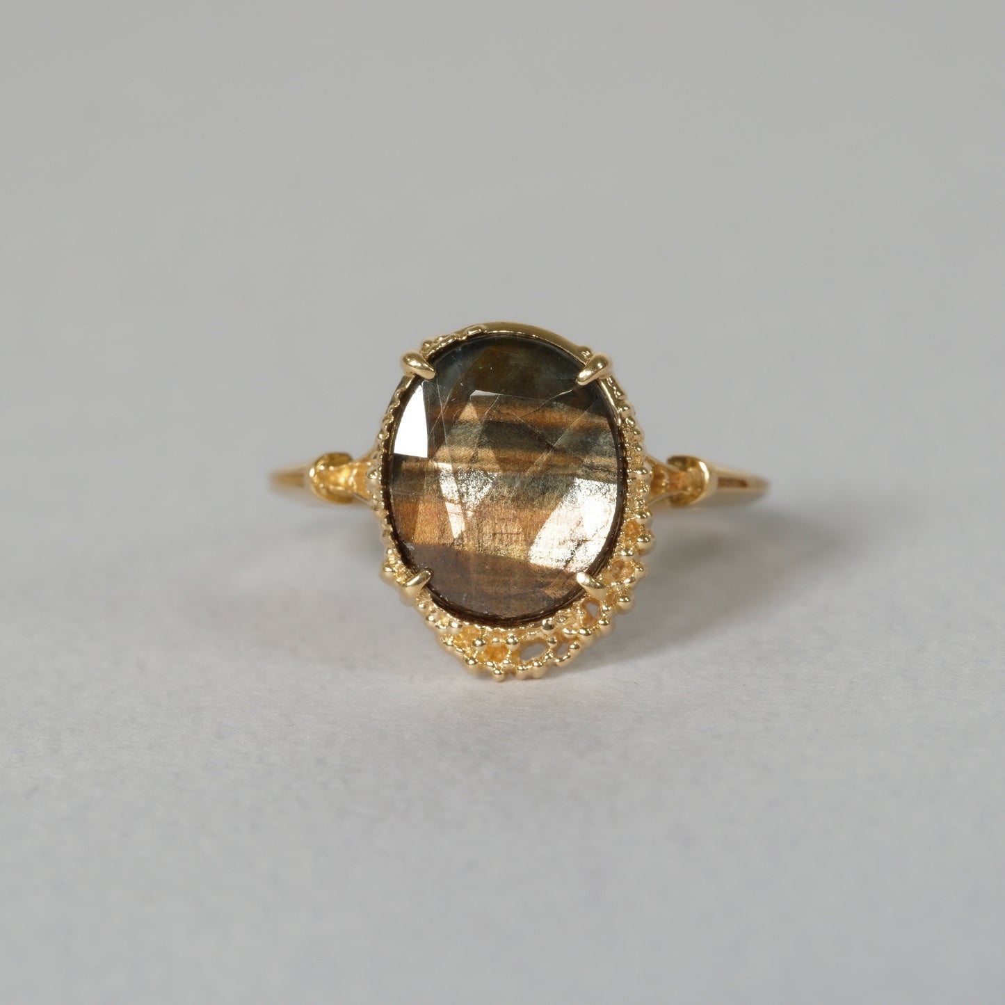 1429 Gold Sheen Sapphire / Ring