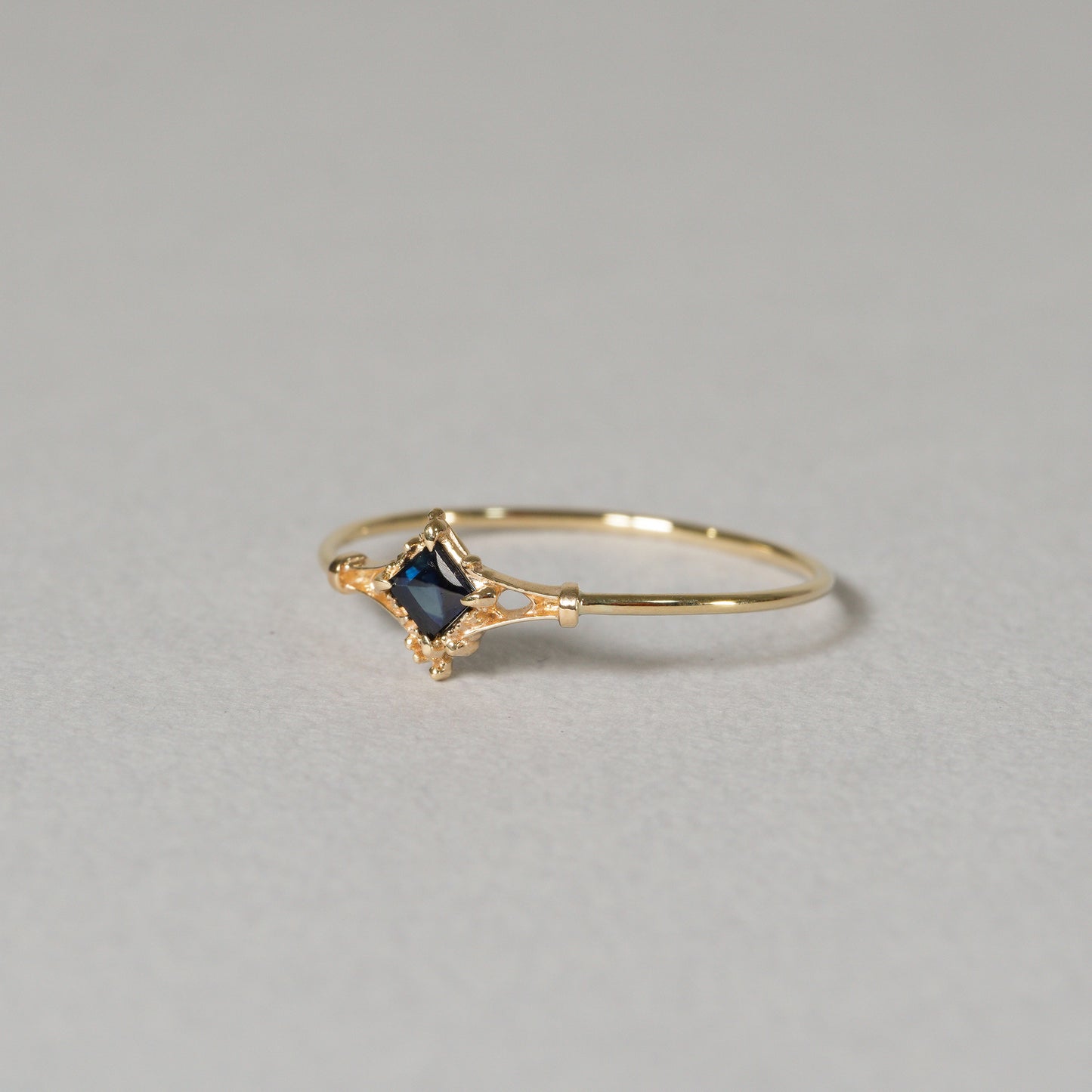 032 Blue Sapphire Ring “THIN LINE”