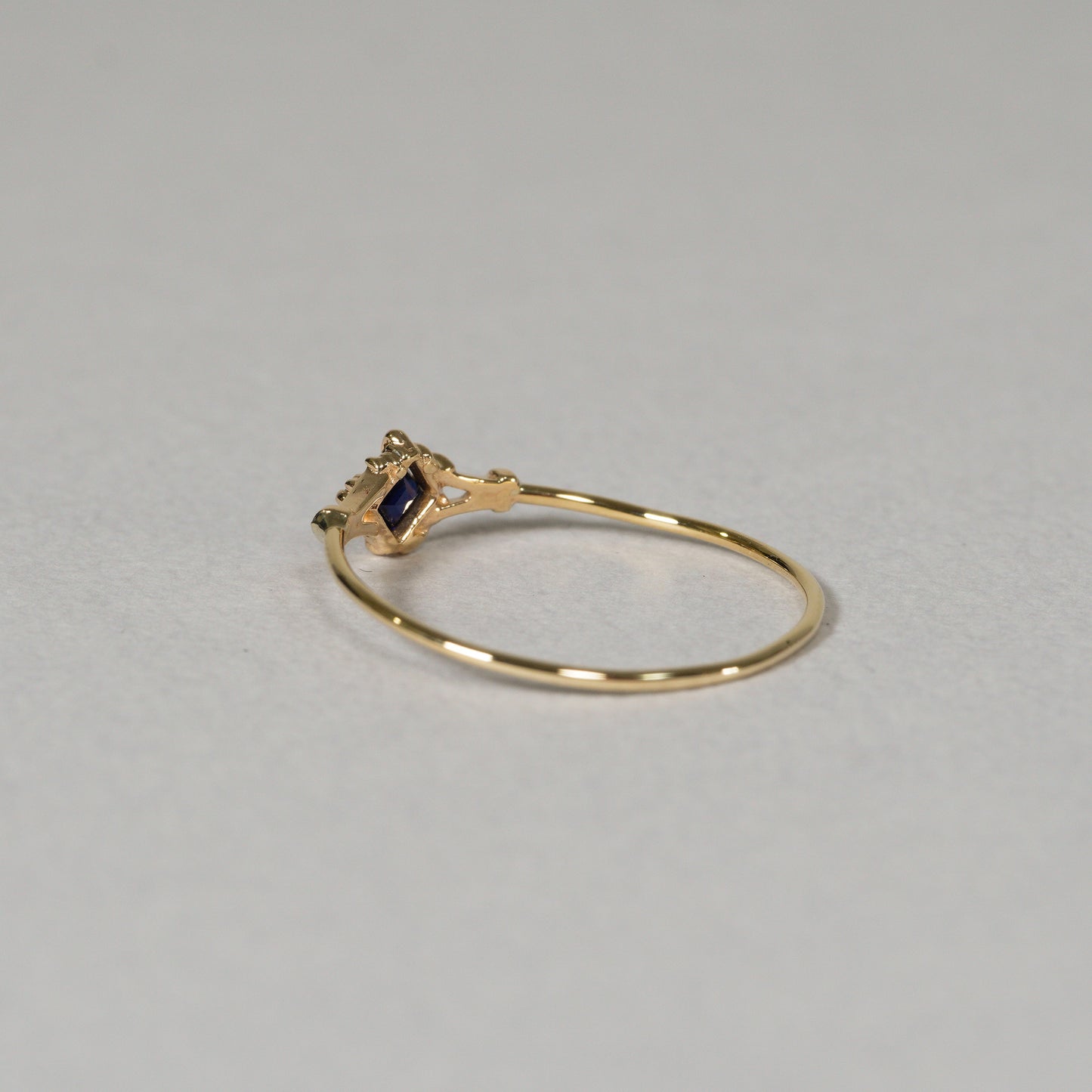 033 Blue Sapphire Ring “THIN LINE”