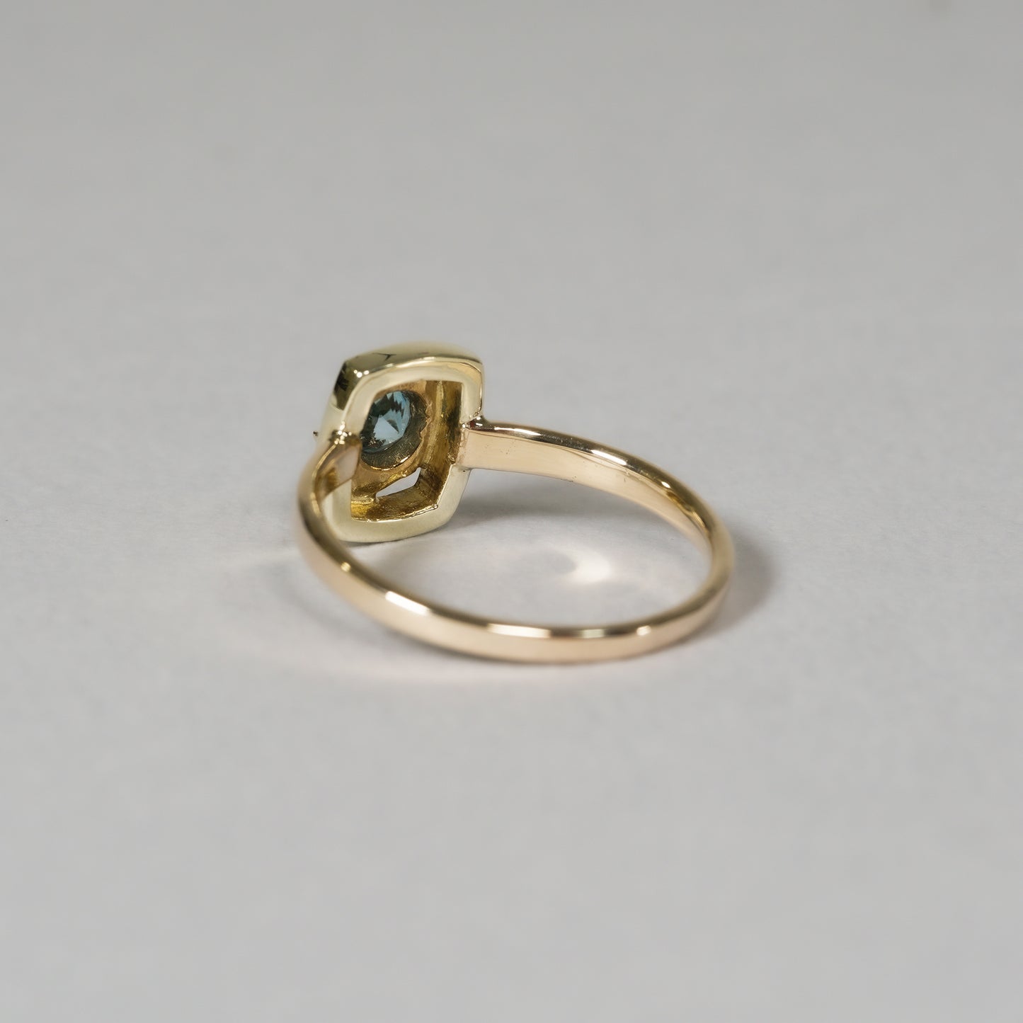 1044 Blue Zircon / Ring