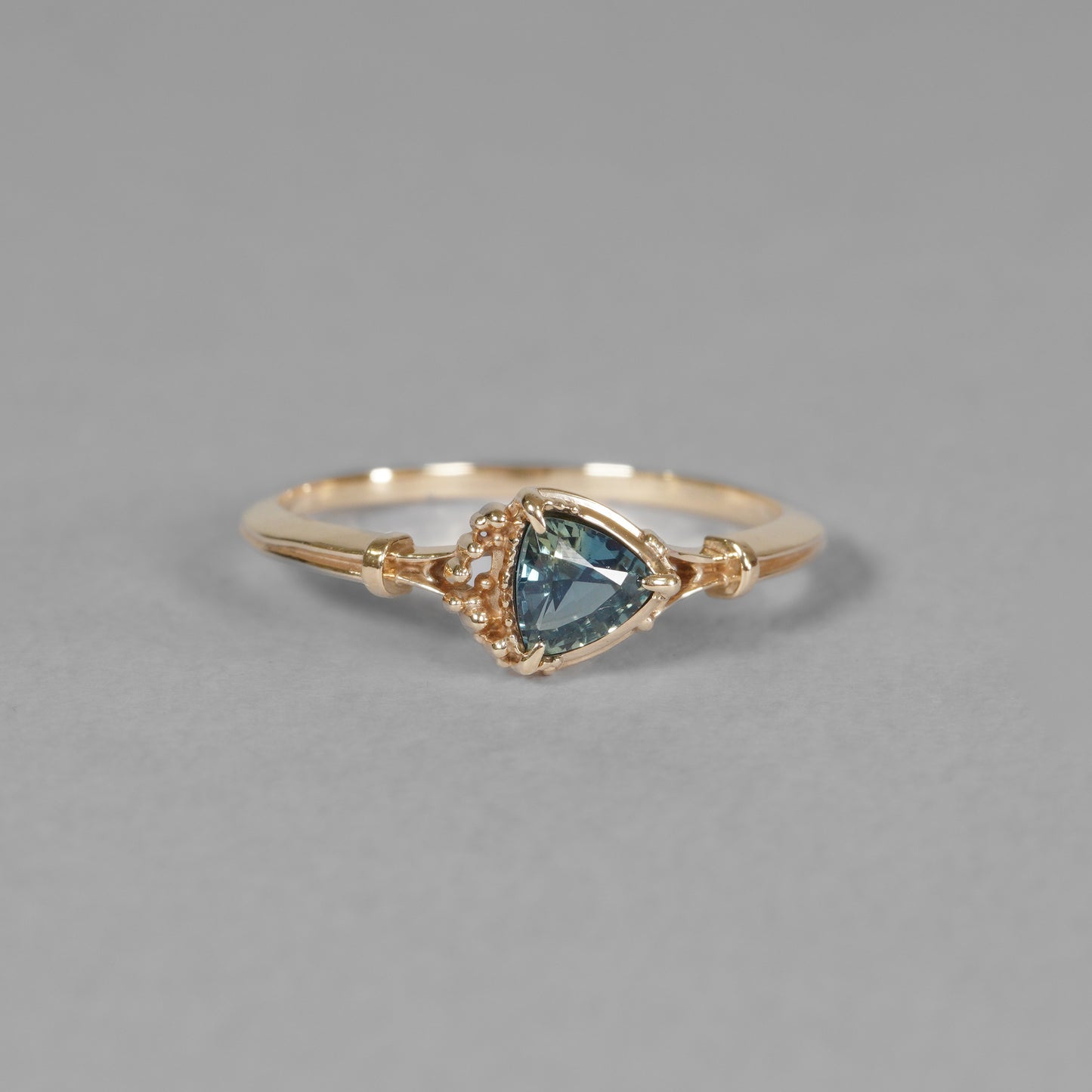 1398 Sapphire / Ring