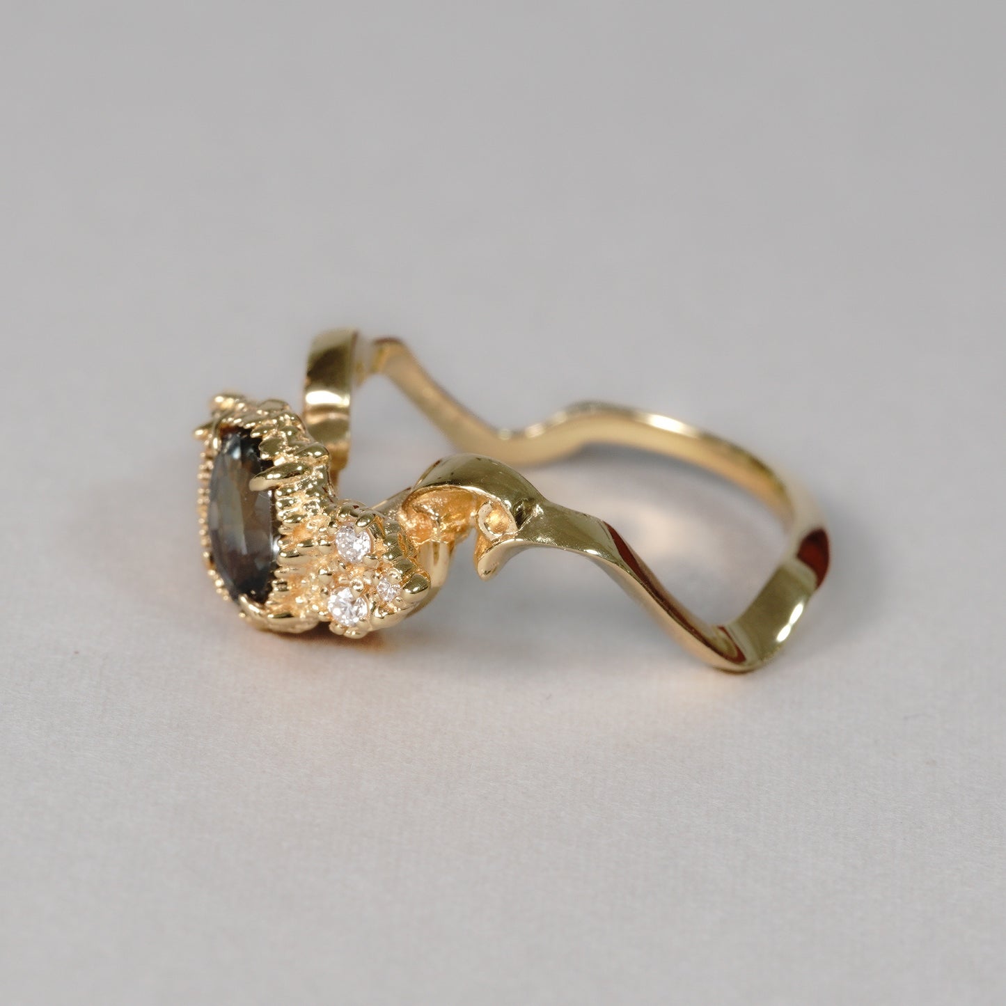 001 Color change sapphire / Diamond Ring